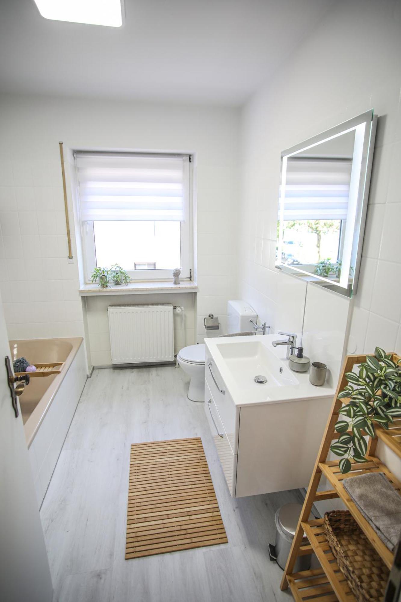 Zentral - Gemuetlich - Kueche - Balkon - Garage Apartment Bad Lippspringe Bagian luar foto